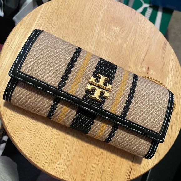 TORY BURCH CHAIN WALLET - Picture 5 of 8
